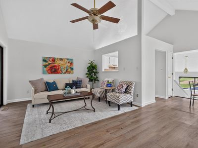 448 Larkwood Dr