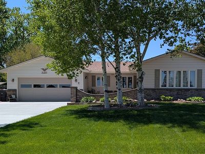 3211 Park Lane Dr