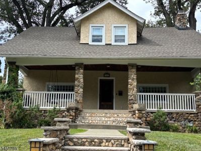 12 Forest Road