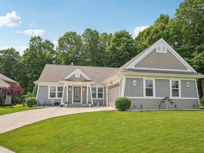 1549 East Monroe AVENUE