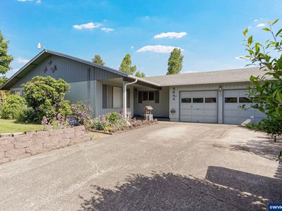 4844 Driftwood Ct NE