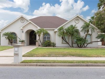 2608 Swallow Ave