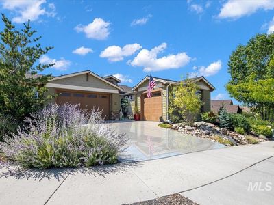 18602 N Goldenridge Pl