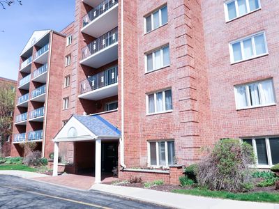 6526 W Irving Park Rd APT 608