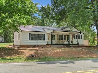 853 Meadowbrook Dr