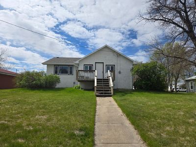 Property at 405 W Railroad St, Mullen, NE