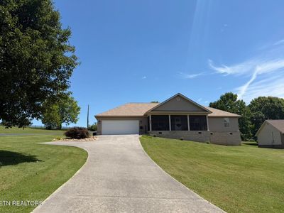 2449 Oakview Ln
