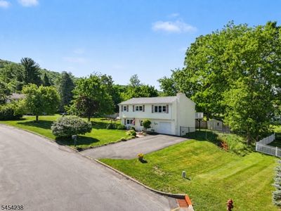 Property at 14 Bettino Dr, Ogdensburg, NJ