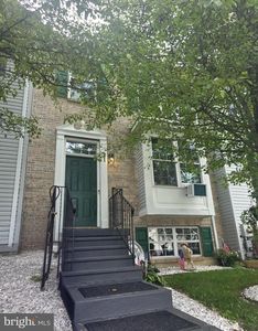 31 Versailles Ct