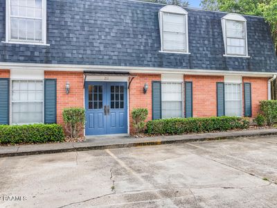 211 Versailles Blvd APT 10