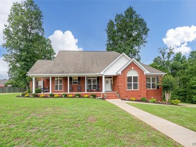 16671 Laney Ln