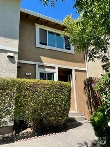 Property at 518 Santa Alicia Drive, Rohnert Park, CA