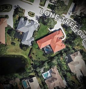 8122 Lone Tree Gln