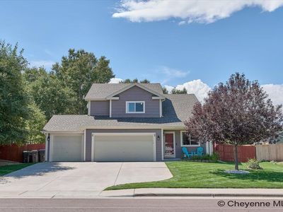 1406 Meadow Dr