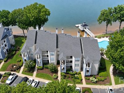 932 Southwest Dr