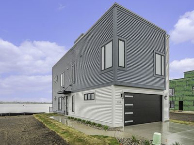 258 Viridian Shores Dr