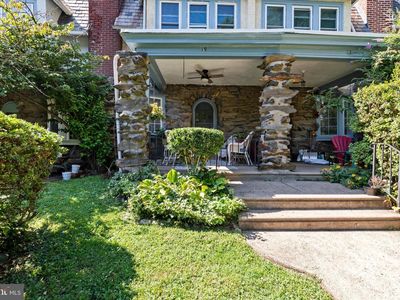 19 McPherson St