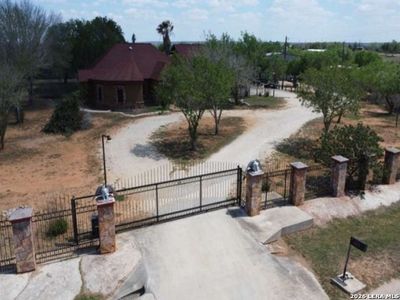 424 HOMECREST DR