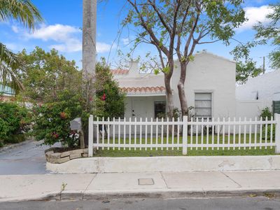 625 Selkirk Street