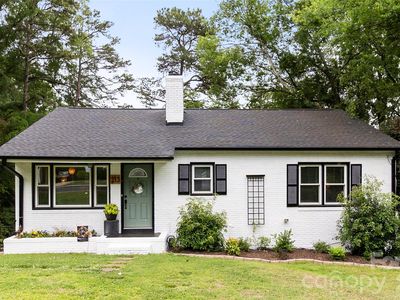 213 Hillcrest Dr