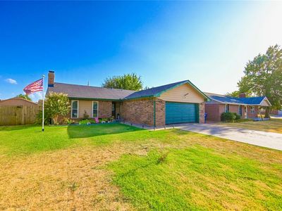 Property at 2303 Farris Pl, Chickasha, OK