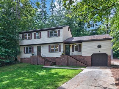 102 Castle Ln