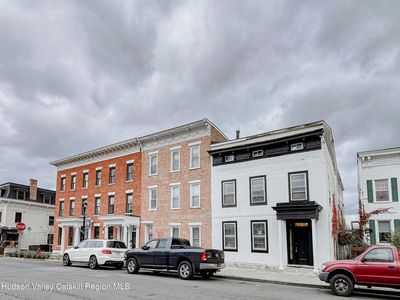 208 Warren Street