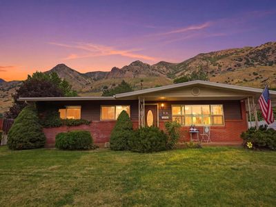 506 Holiday Dr
