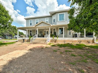 523 W Main St