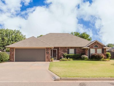 1506 W Debbie Dr