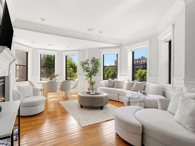 909 Beacon St APT 4