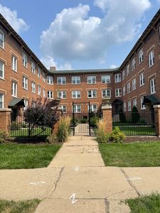 4820 W Hutchinson St APT 8B