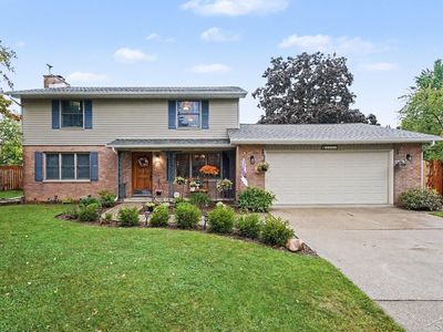 3351 Parkway Dr