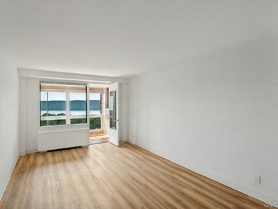 4705 Henry Hudson Parkway #15C