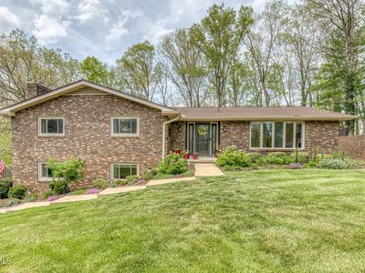 2532 Essex Dr
