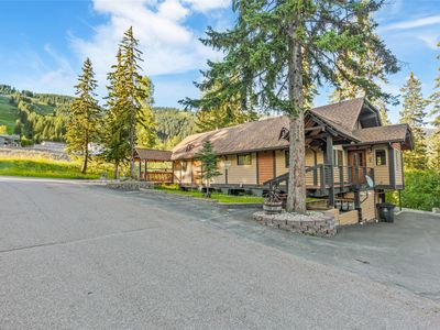 3835 Alpine Glow Ave #2 & 4
