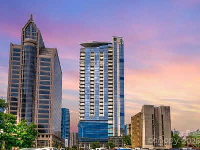 333 W Trade St UNIT 1302