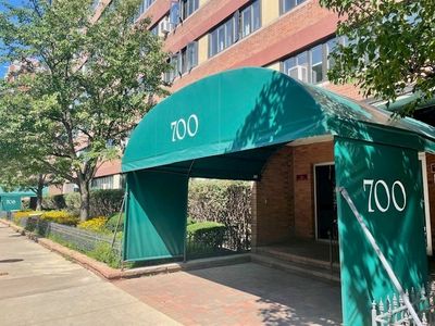 700 W Bittersweet Pl APT 308