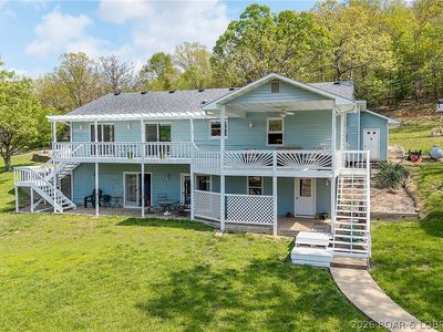 1641 Great Lake View Dr