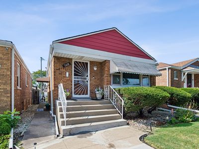 7418 S Maplewood Ave