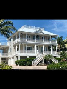 18200 Old Pelican Bay Dr