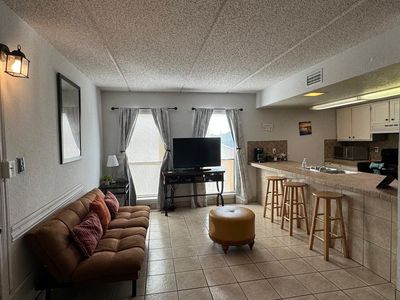 111 E Gardenia St #301