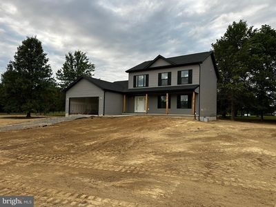 211 Hollis Dr