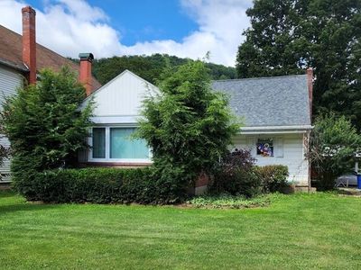 423 Woodland Ave