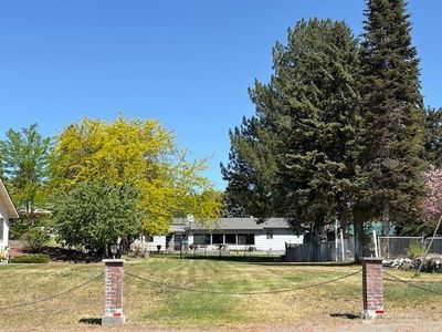 23 W Hale Avenue