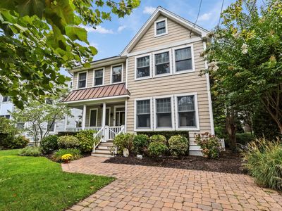 320 Knox Ave