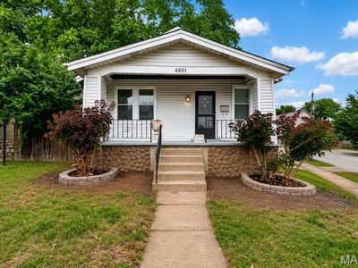 4601 Ray Ave