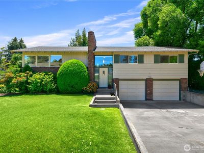 4906 Douglas Drive