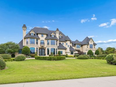 1091 Broadmoor Ln