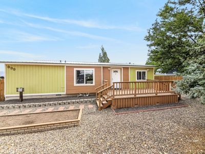 933 Spring Valley Pkwy